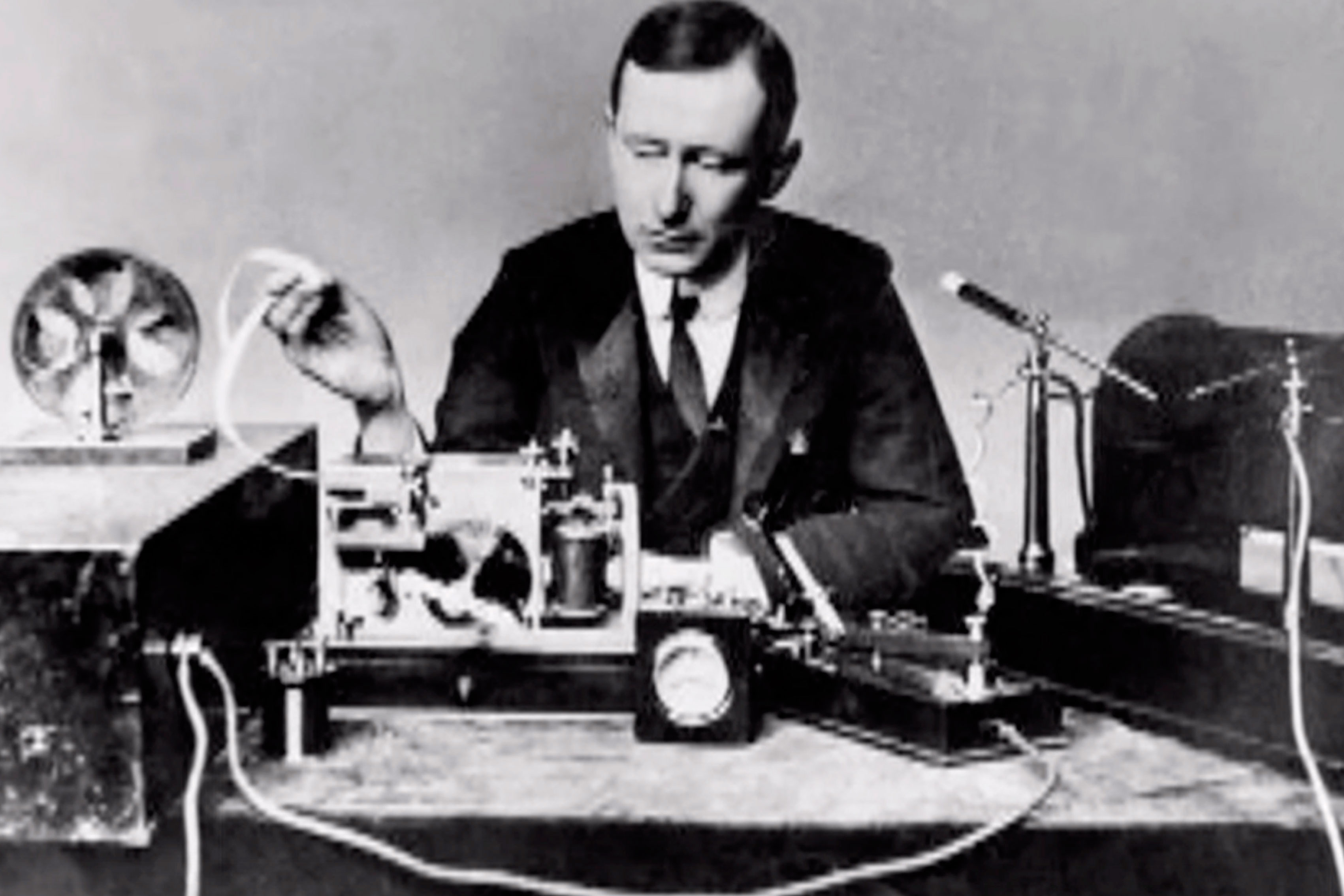 O que há no céu desta semana? Confira as dicas do astrofísico Gustavo Rojas e saiba mais sobre a descoberta das ondas de rádio 