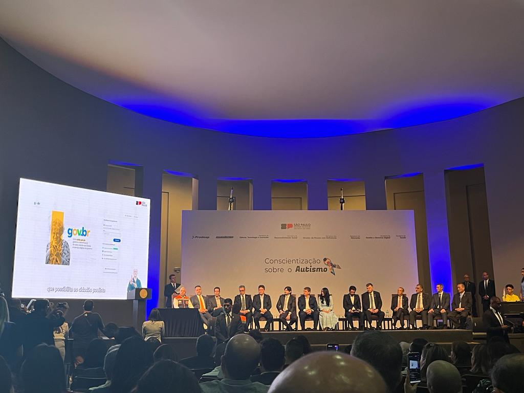 Representantes da Univesp participam do lançamento de plano que amplia serviços de atendimento ao autismo no Estado 