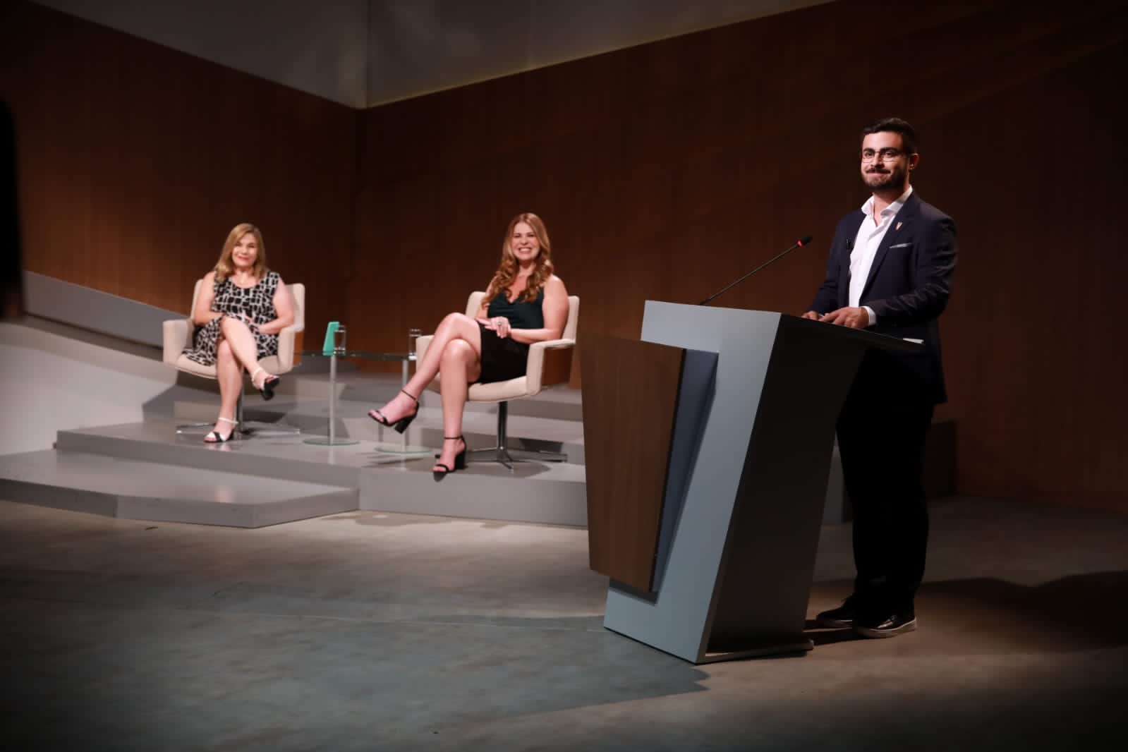 Univesp realiza Colação de Grau de 134 formandos em Letras