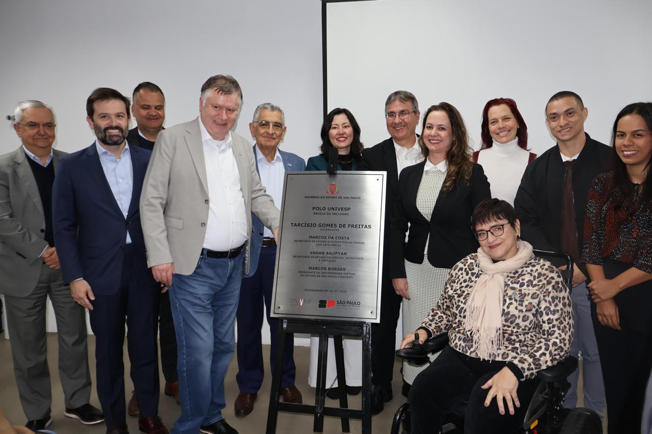 Univesp inaugura polo na Escola da Inclusão