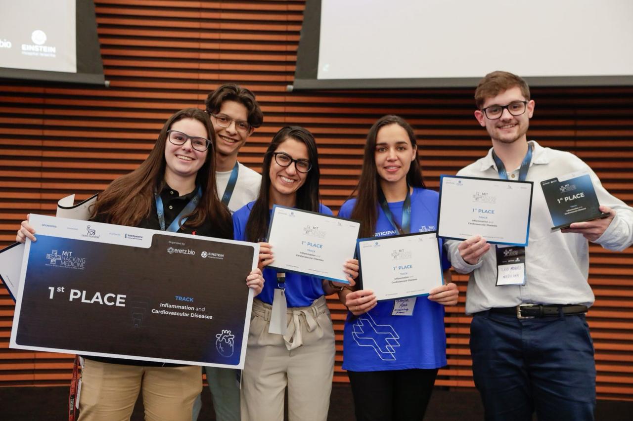 Alunos da Univesp são destaque em hackathons