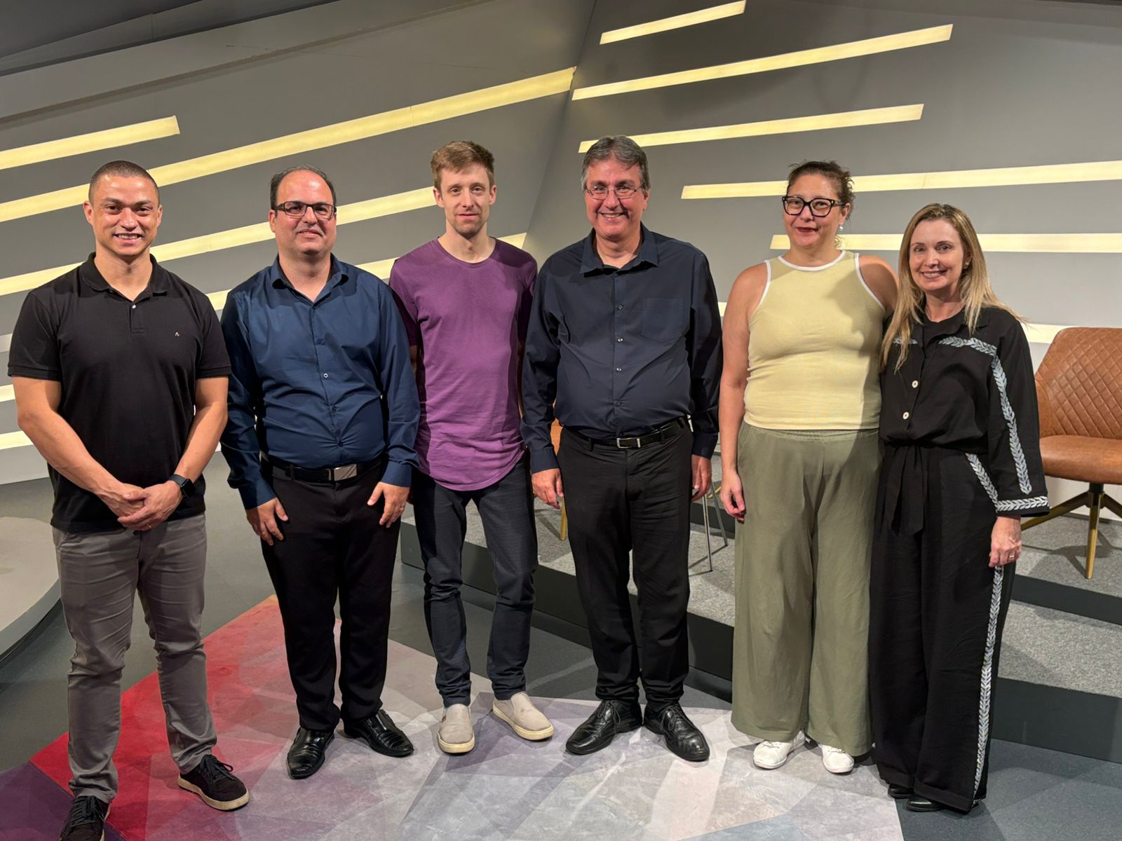  Pesquisador alemão Grischa Liebel participa de encontro com professores da Univesp